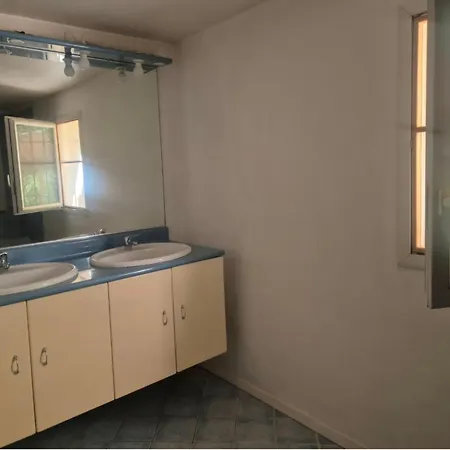 Maison A * Ньон